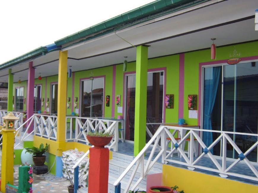 Baan Tipsukon Bed & Breakfast Ko Lan Exterior foto